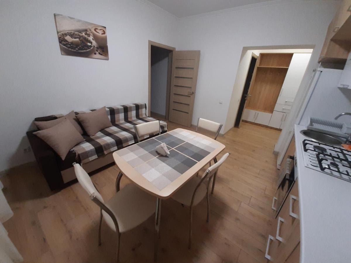 New !!! Modern Lux Apartment In The City Center With A Terrace Mukacheve Exterior photo